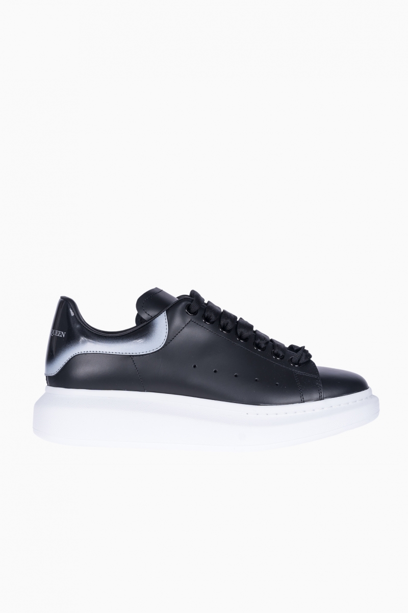 ALEXANDER MCQUEEN MEN'S OVERSIZED SNEAKERS