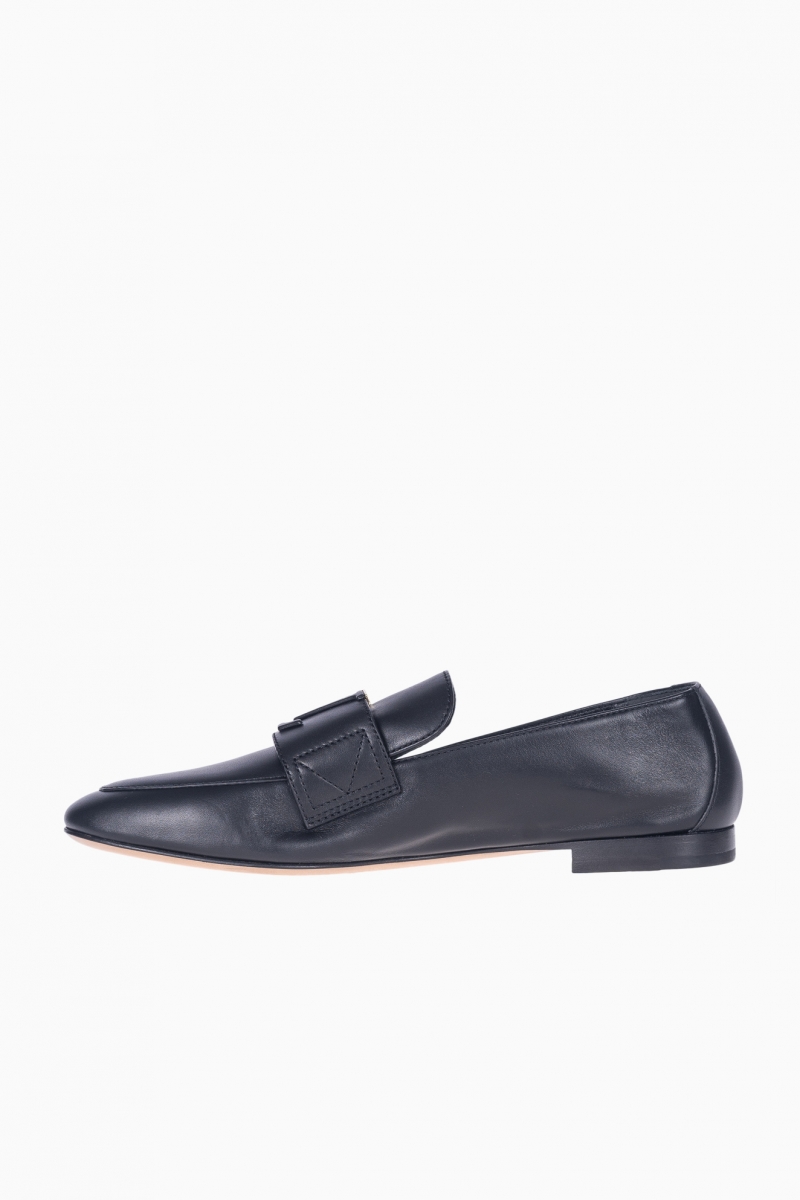 LOUIS VUITTON WOMEN`S CAPRI LOAFER