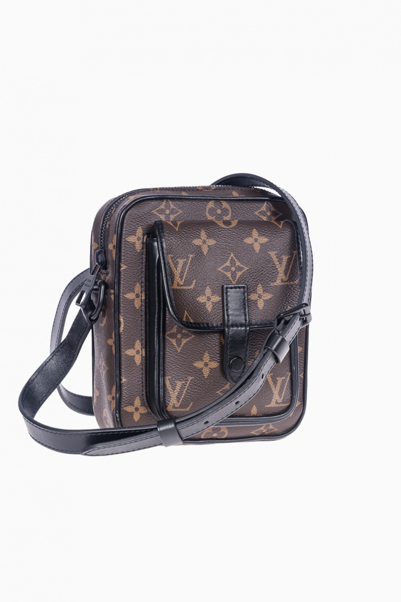 GEANTA BARBATI LOUIS VUITTON CHRISTOPHER WEARABLE WALLET